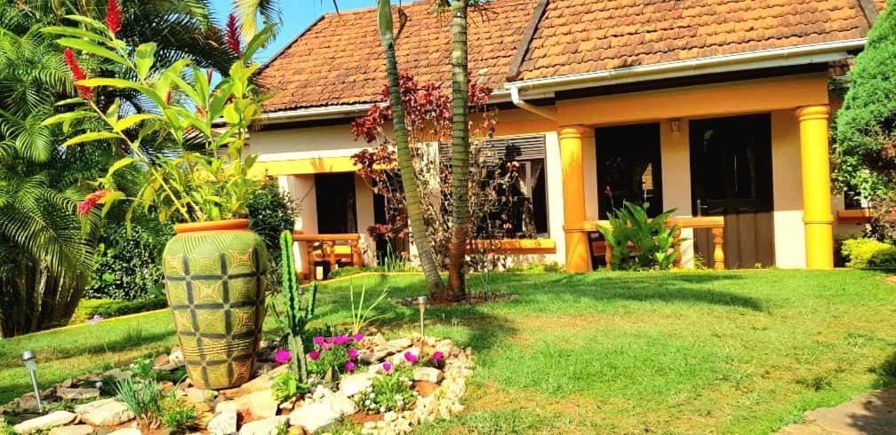 Keelan Ace Villas Καμπάλα Εξωτερικό φωτογραφία
